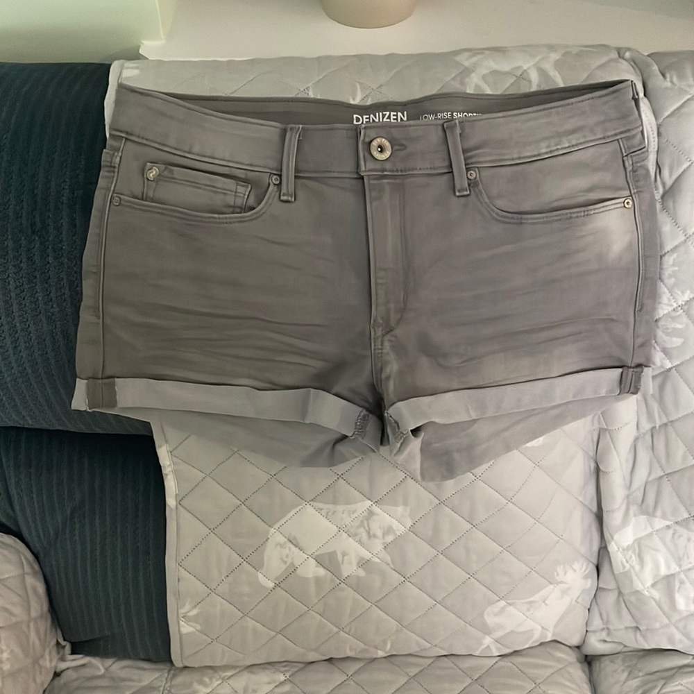 Gray shorts